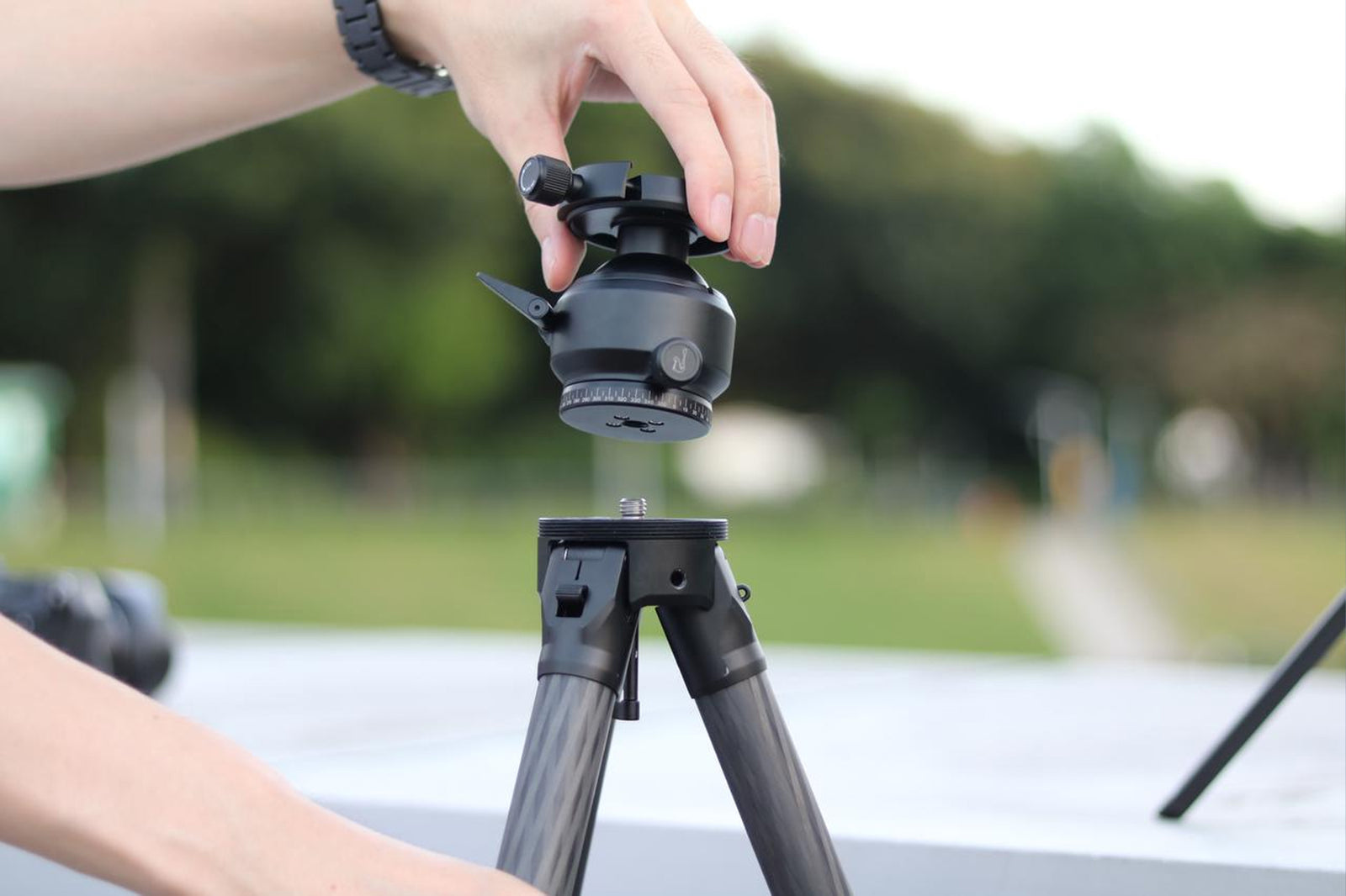 How to choose a tripod ball head?