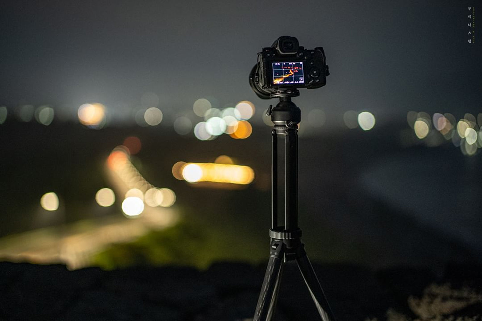 HEIPI 3-in-1 compact and lightweight travel tripod